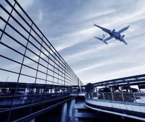 زمان پرواز استانبول به تهران مرداد 1403