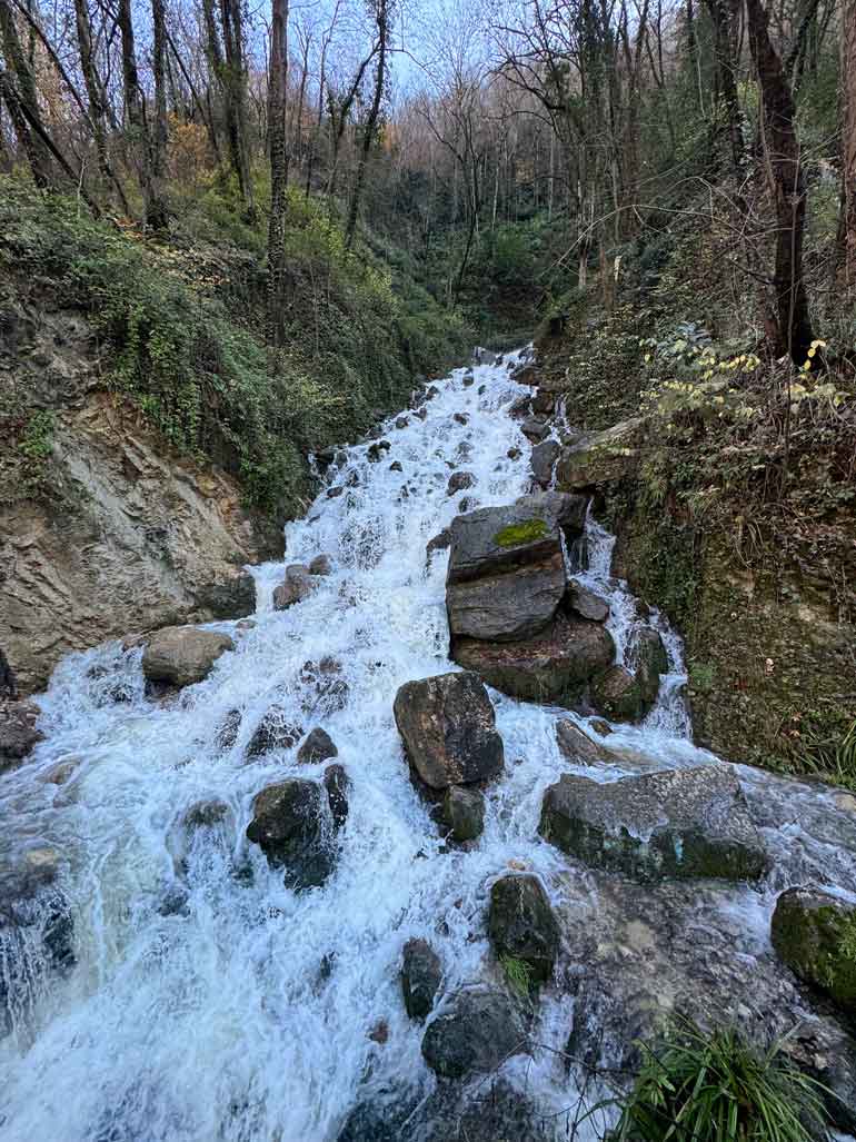 آبشار آب پری مازندران