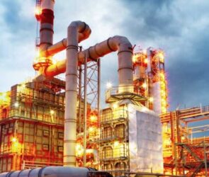 ظرفیت تولید صنعت پتروشیمی به بیش از ۱۰۰ میلیون تن می‌رسد