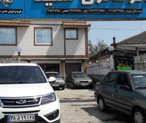 فروش خودرو با دلار، راهکار جدید نمایشگاه‌داران برای فرار از مالیات