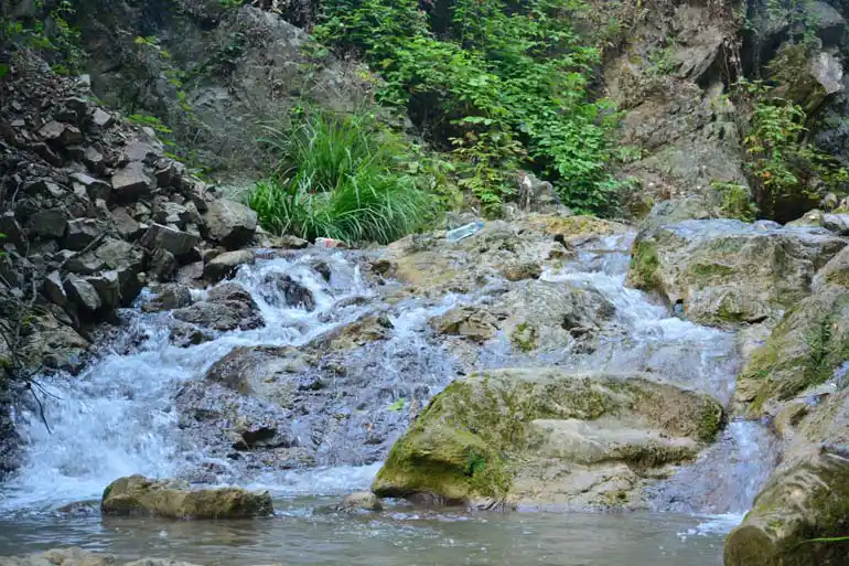 بهترین زمان رفتن به آبشار کبودوال علی آباد کتول