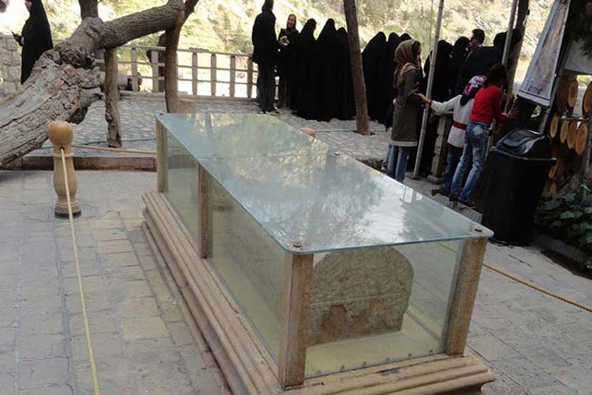 قبر خواجوی کرمانی