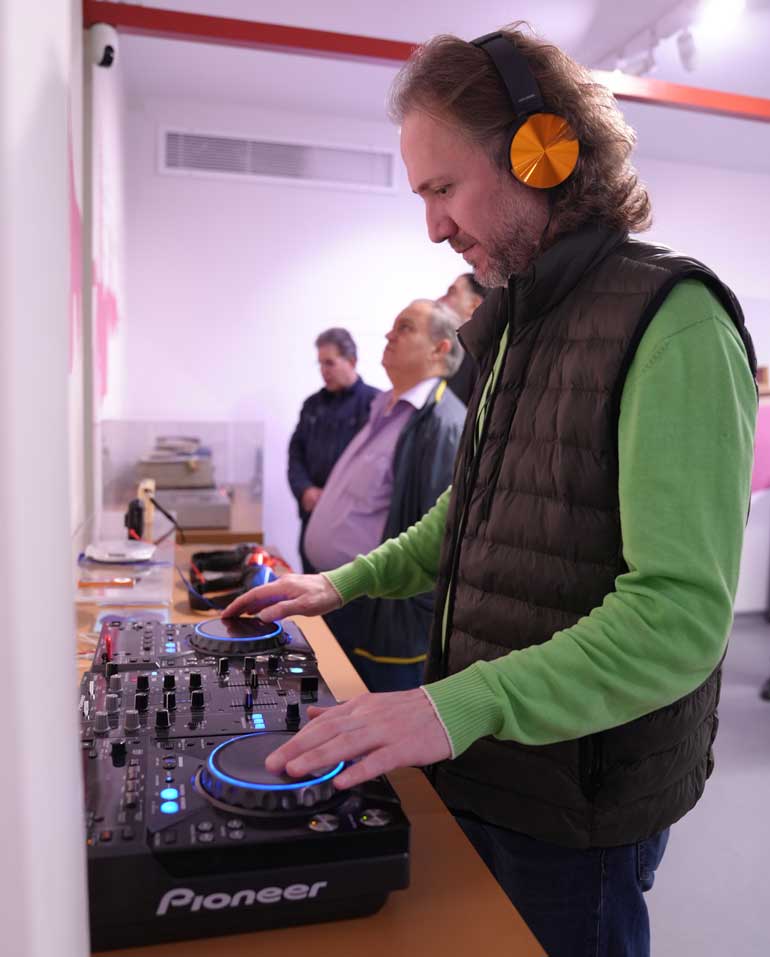 موزه کامپیوتر تهران؛ اولین موزه برای آشنایی با دنیای کامپیوتر 10 موزه کامپیوتر ایران