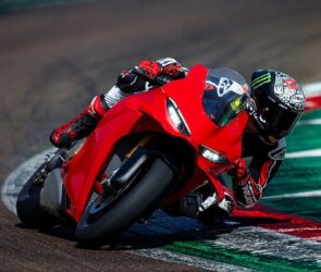 دوکاتی پانیگال V4 جدید معرفی شد؛ دیوانگی به سبک موتورهای ایتالیایی!