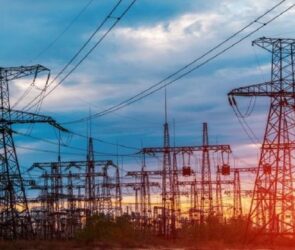 اندازه مصرف دو کشور همسایه ناترازی برق داریم