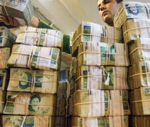 ۳ رکورد اقتصادی مهم در دولت سیزدهم شکسته شد/کنترل رشد فزاینده نقدینگی