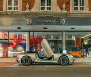 ام جی سایبرستر GT، هدیه صد سالگی موریس گاراژ به خودرودوستان