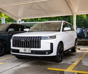 کراس‌اوور جیکو J5 وارد بازار روسیه شد، انتظار برای ورود لوکانو 5 به ایران