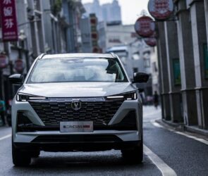 عرضه انبوه چانگان CS55 پلاس در مرحله جدید ثبت نام خودروهای وارداتی