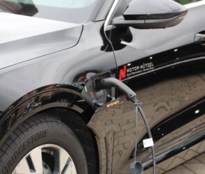 میانگین عمر خودروهای الکتریکی به 18 سال رسید