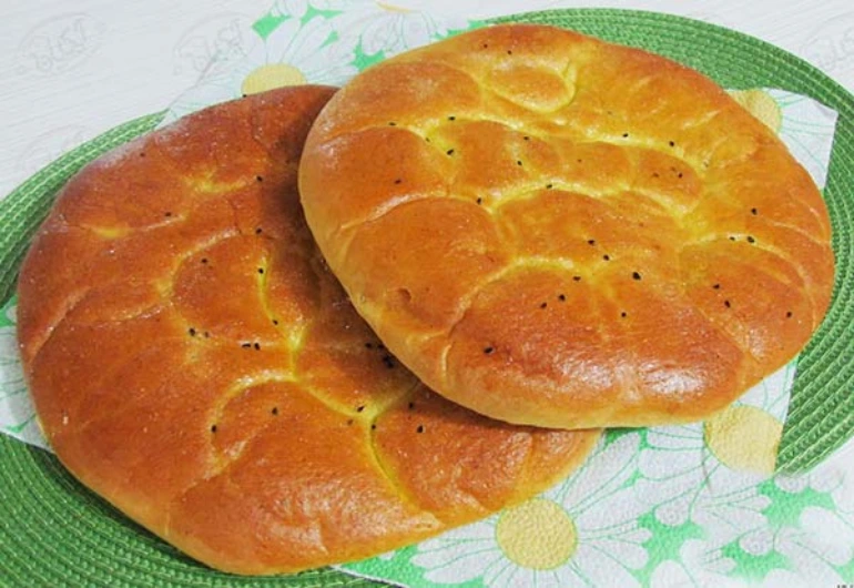 سوغات سمنان؛ از سمنان سوغاتی چی بخریم؟ 4 نان بقسمات