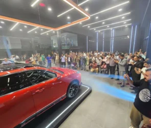 جدال خودروهای مونتاژی و وارداتی بر سر تخصیص ارز در سال آینده