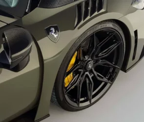 فراری 296 GTS با تیونینگ نوویتک رونمایی شد، قدرت بیشتر و بدنه پهن‌تر