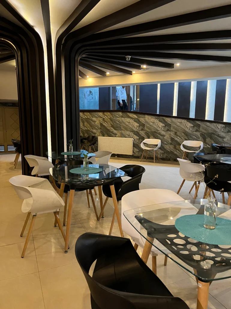 رستوران‌های معروف سرعین 