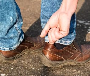 ۱۵ روش خانگی برای گشادکردن کفش تنگ