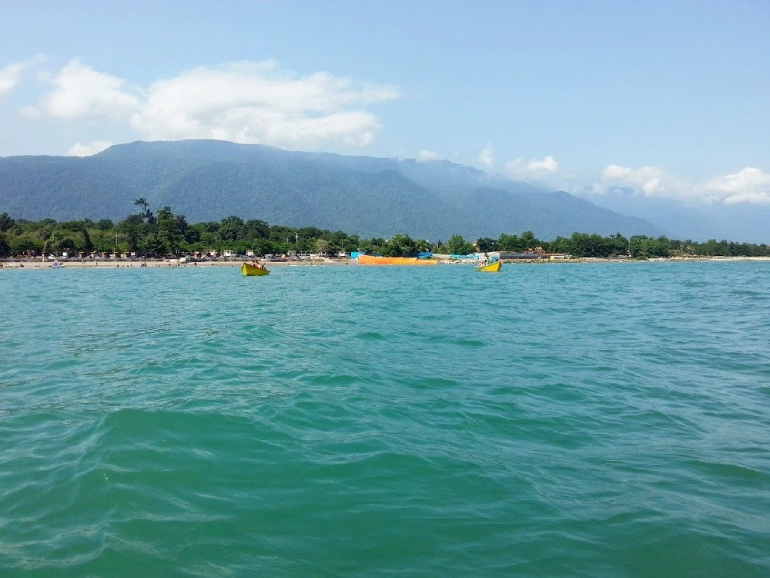 تفریحات ساحل سیسنگان