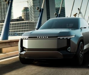 تویوتا لندکروزر برقی در راه است!