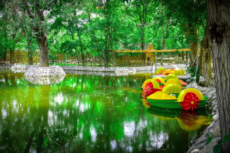 بهترین فصل بازدید از باغ مشهد