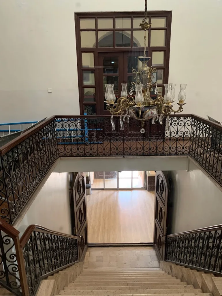 معماری موزه مردان نمکی