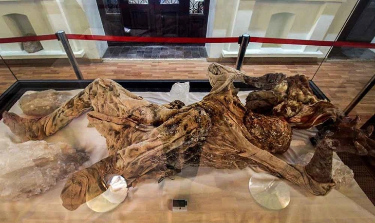 موزه مردان نمکی زنجان