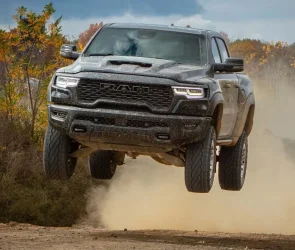 استلانتیس برای استعفای کارمندان به آنها ۷۲ هزار دلار پرداخت می‌کند