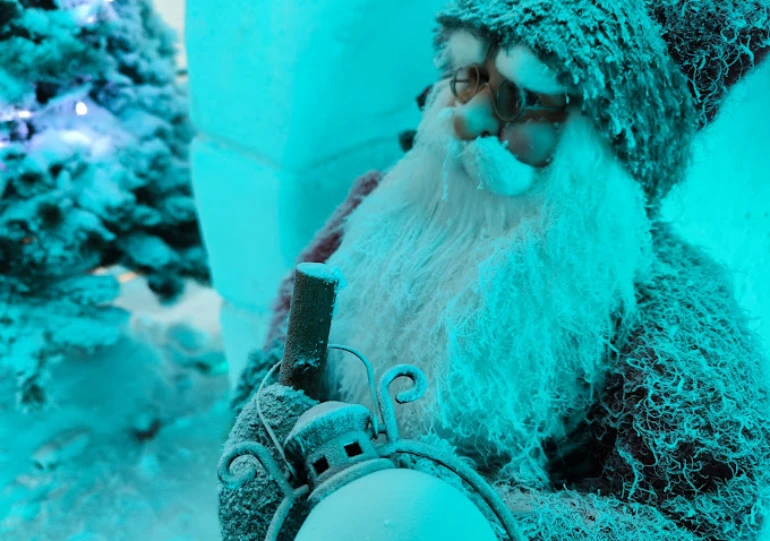 پارک برفی پنگوئن کیش