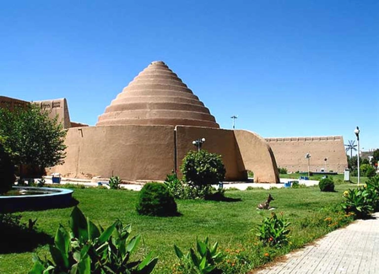 باغ بمید سیرجان