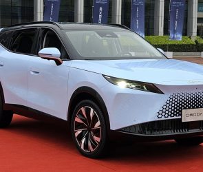 چری اومودا C7 وارد بازار روسیه می‌شود، خودرویی که ما نیز منتظرش هستیم