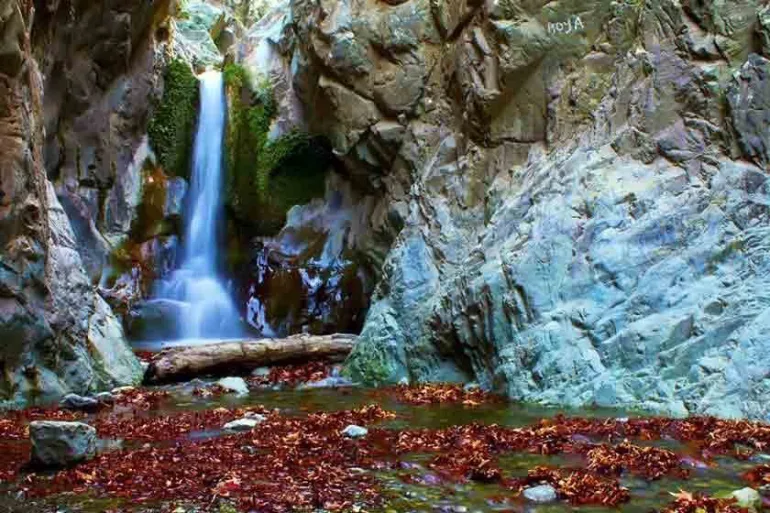 آبشار دره گلم دخترکش یا آبشار دلفارد