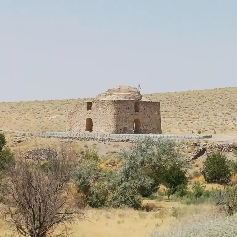 آتشکده آذربغ