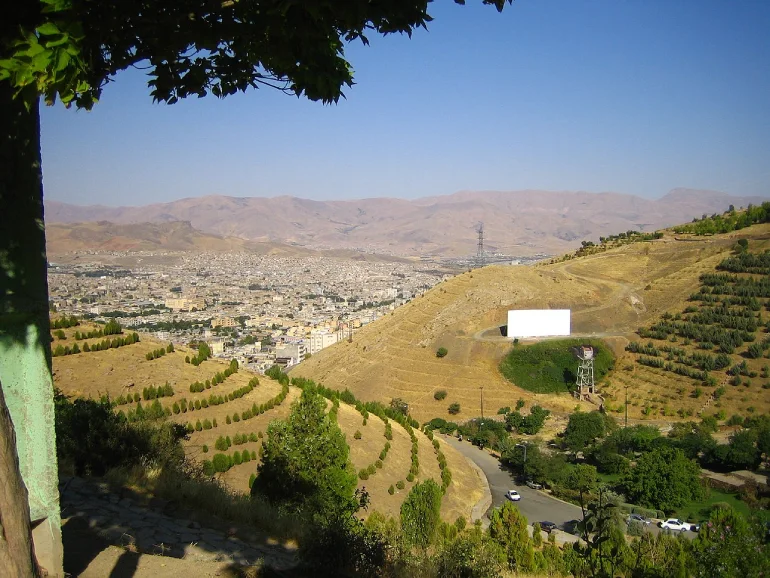 سفر زمینی به سنندج