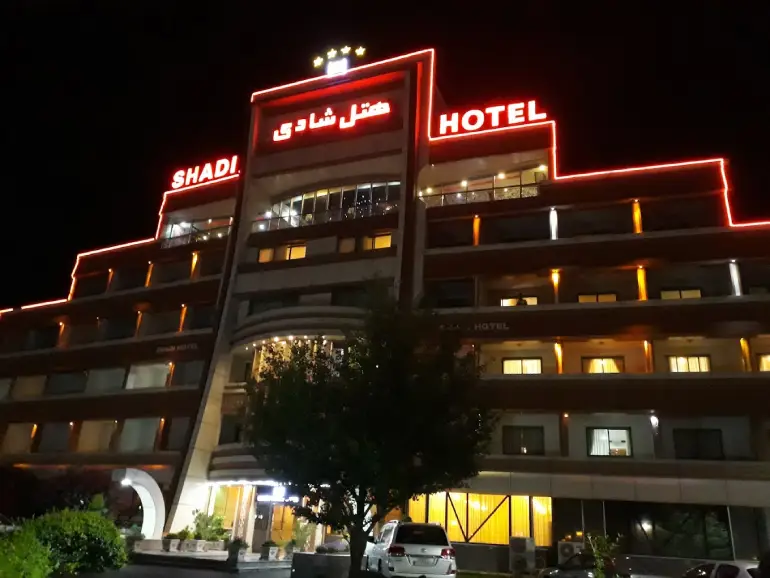 در سفر به سنندج کجا اقامت کنیم؟