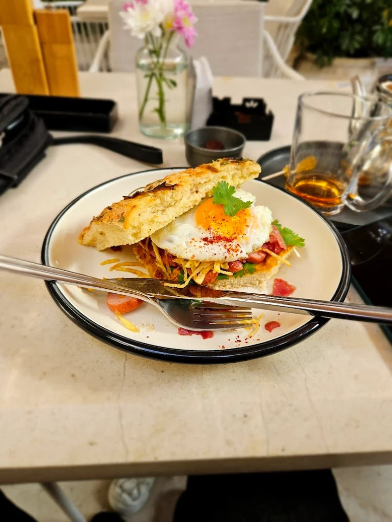 کافه بال شیراز