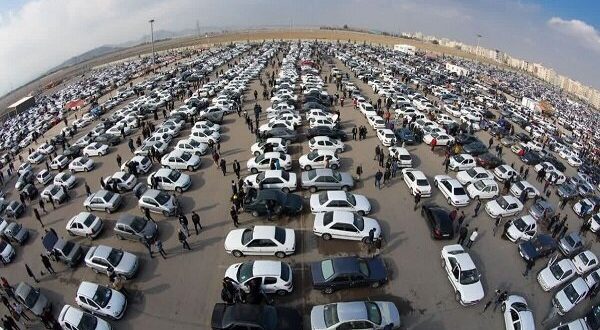 بازار منتظر اخبار سیاسی است/شیب تند ریزش قیمت خودرو