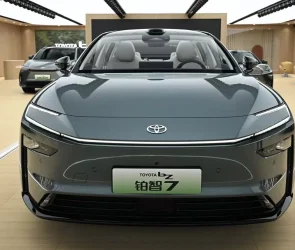 تویوتا bZ7 معرفی شد، سدان برقی پرچمدار برای بازار چین
