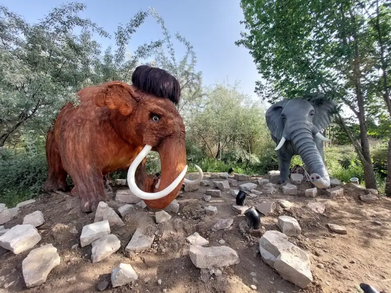 پارک ژوراسیک مشهد