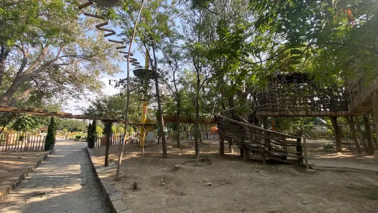 پارک ژوراسیک مشهد