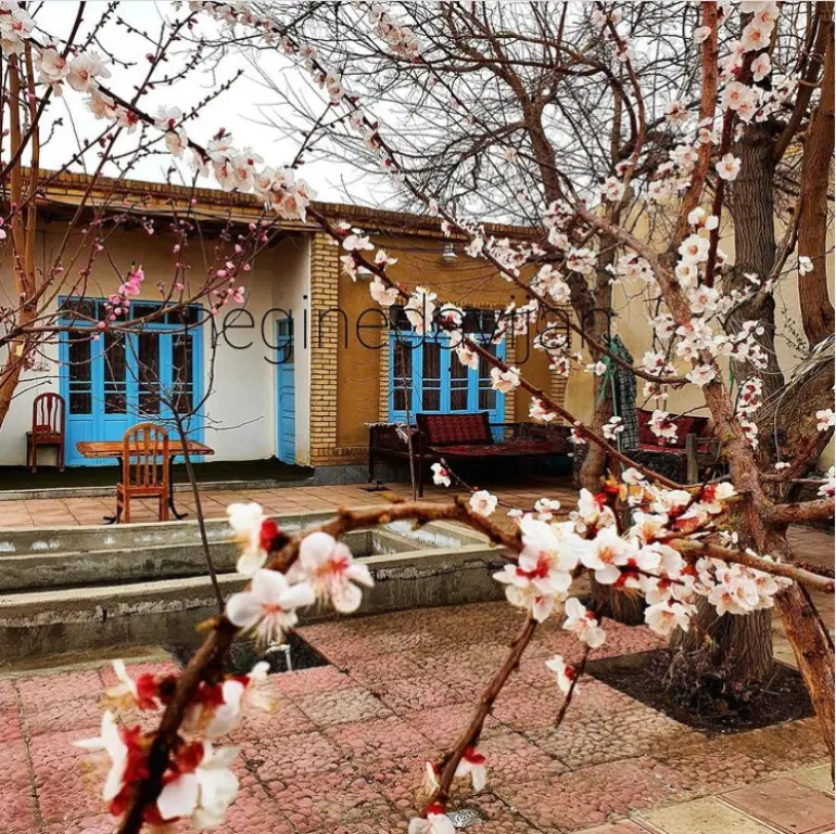 اقامتگاه‌های بومگردی ملایر