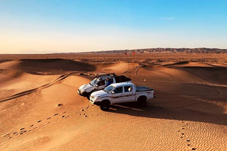 کویر رباط خان (ریگ شتران)