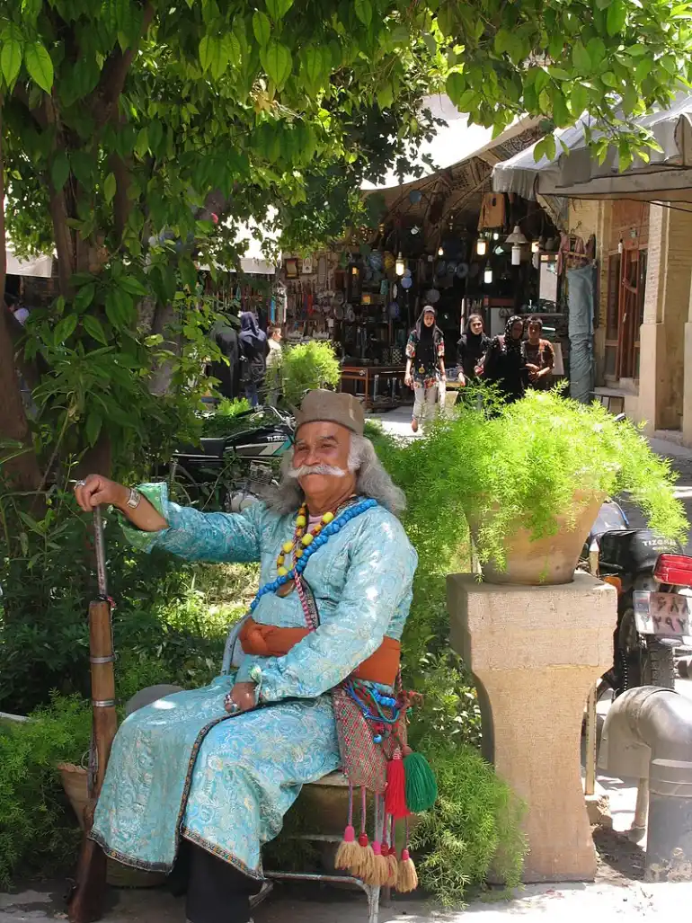 ساعت کاری سرای مشیر شیراز