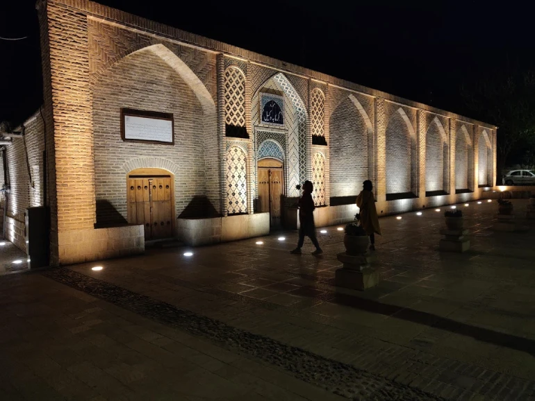 جاهای دیدنی نزدیک به سرای مشیر