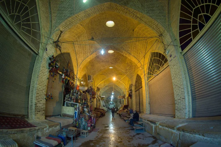 نقشه و معماری سرای مشیر