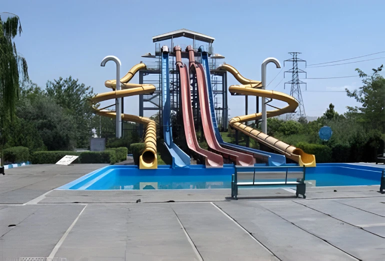 پارک آبی آزادگان تهران