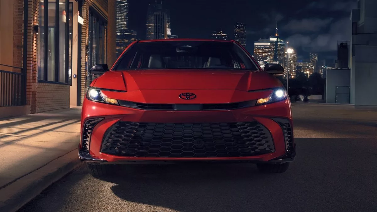 تویوتا کمری به‌روز‌رسانی شد؛ دریافت نسخه ویژه نایت