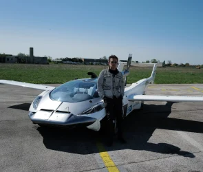 خودرو پرنده AirCar از سال ۲۰۲۶ با قیمت ۱ میلیون دلار به بازار می‌آید