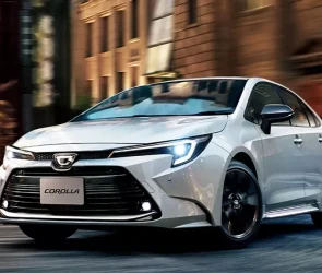 عرضه تویوتا کرولا بنزینی در ژاپن متوقف شد