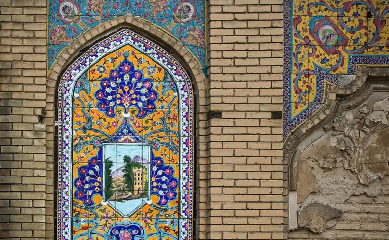 نمای بیرونی عمارت کلاه فرنگی