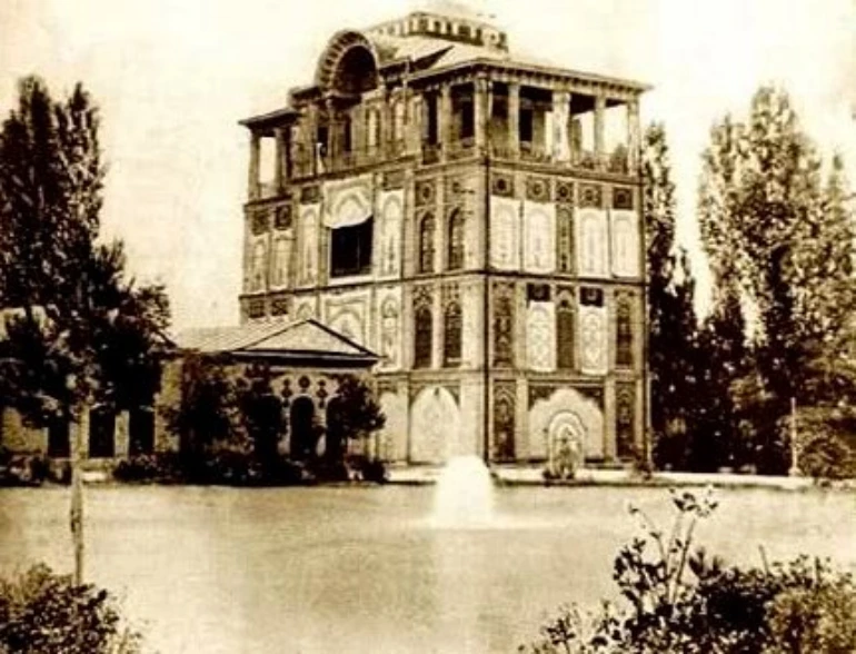 بخش‌های مختلف عمارت کلاه فرنگی تهران