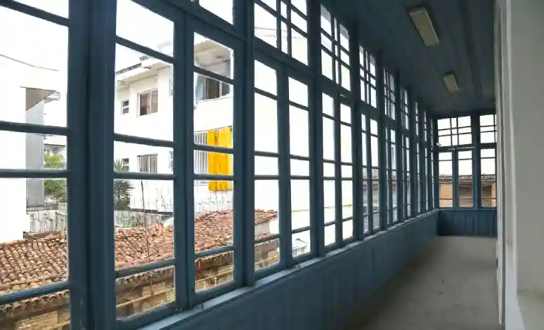 خانه ابریشمی کجاست؟