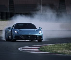 مازراتی MCPura معرفی شد؛ جانشین MC20 با تغییرات جزئی